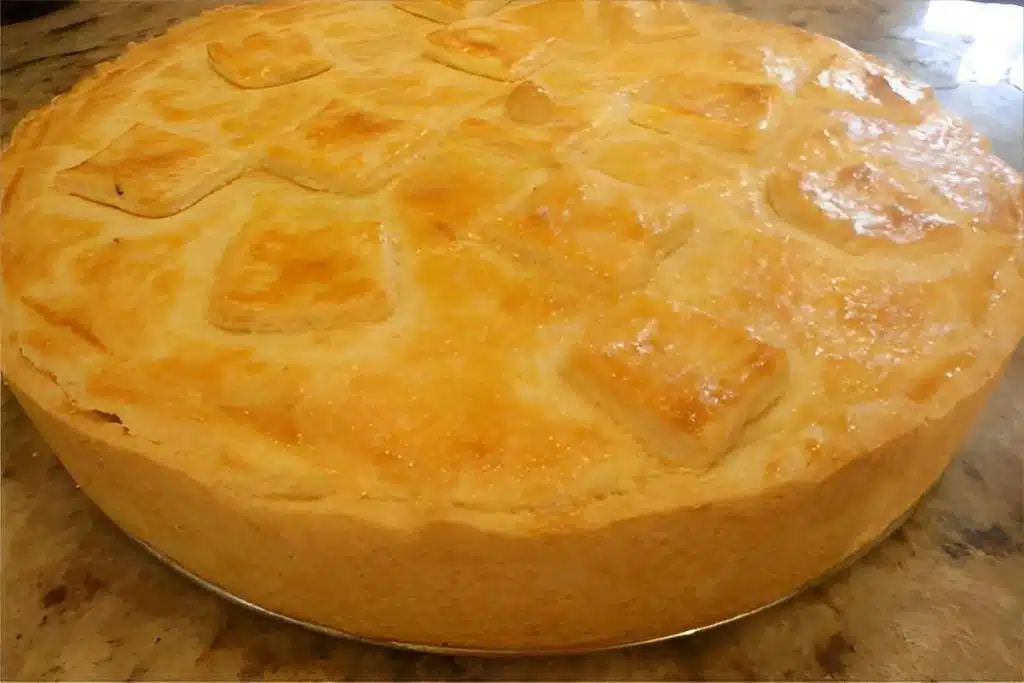 Torta de frango fácil com massa perfeita