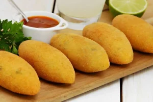 bolinho de aipim salgado