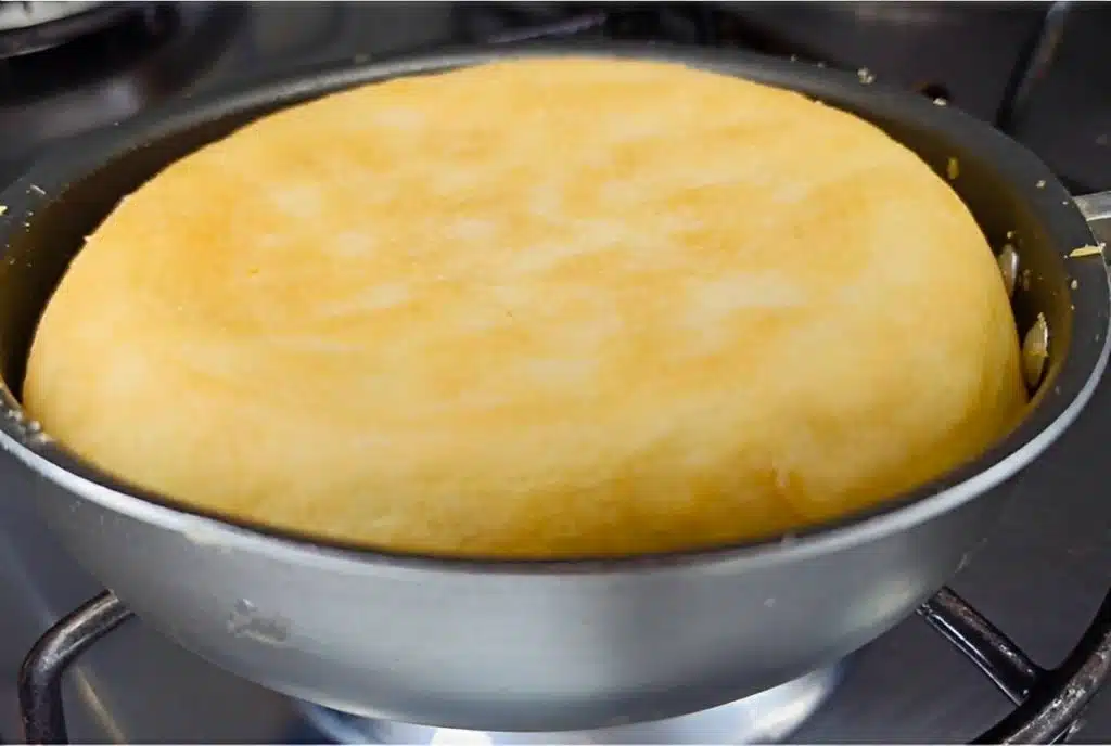 pão de tapioca na frigideira