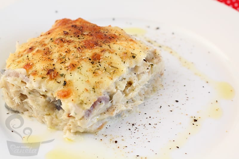 Torta de bacalhau com requeijão cremosa de comer rezando