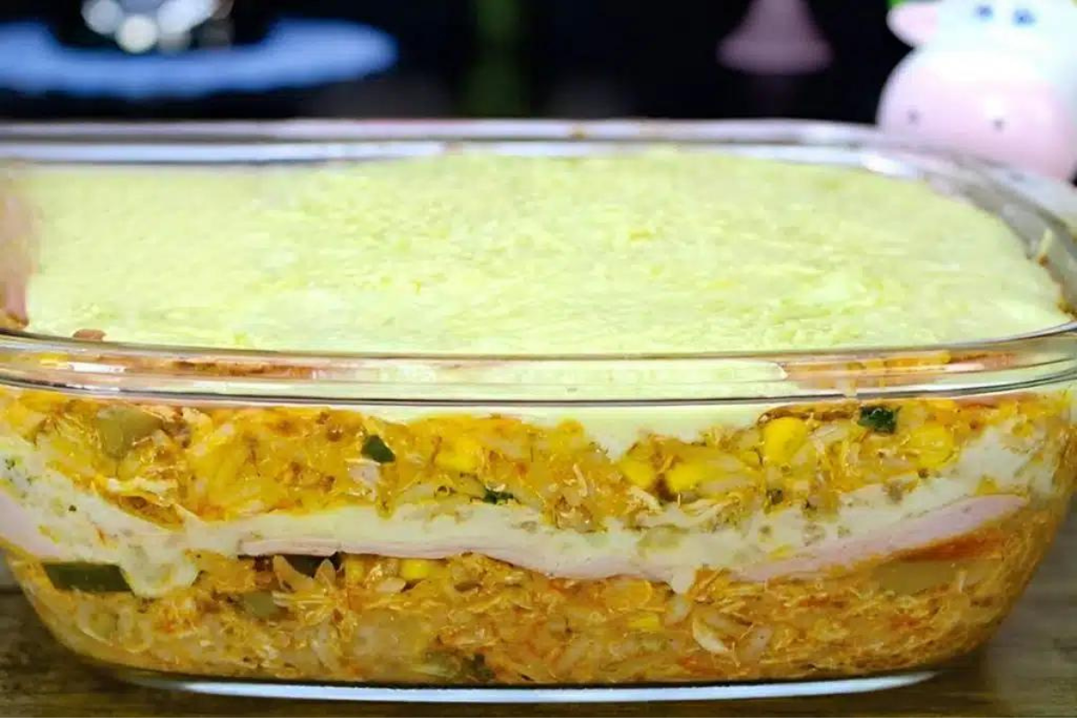 Arroz de forno com frango desfiado