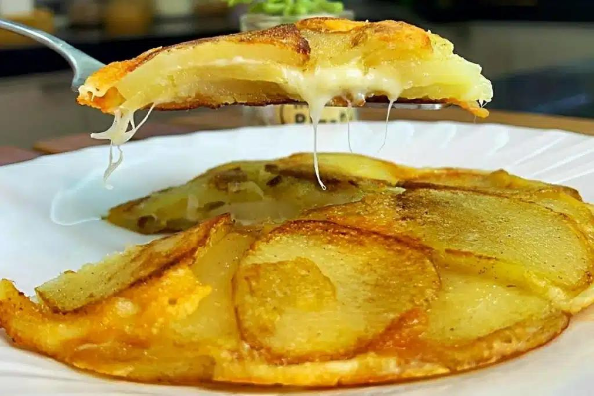 Batata com queijo na frigideira