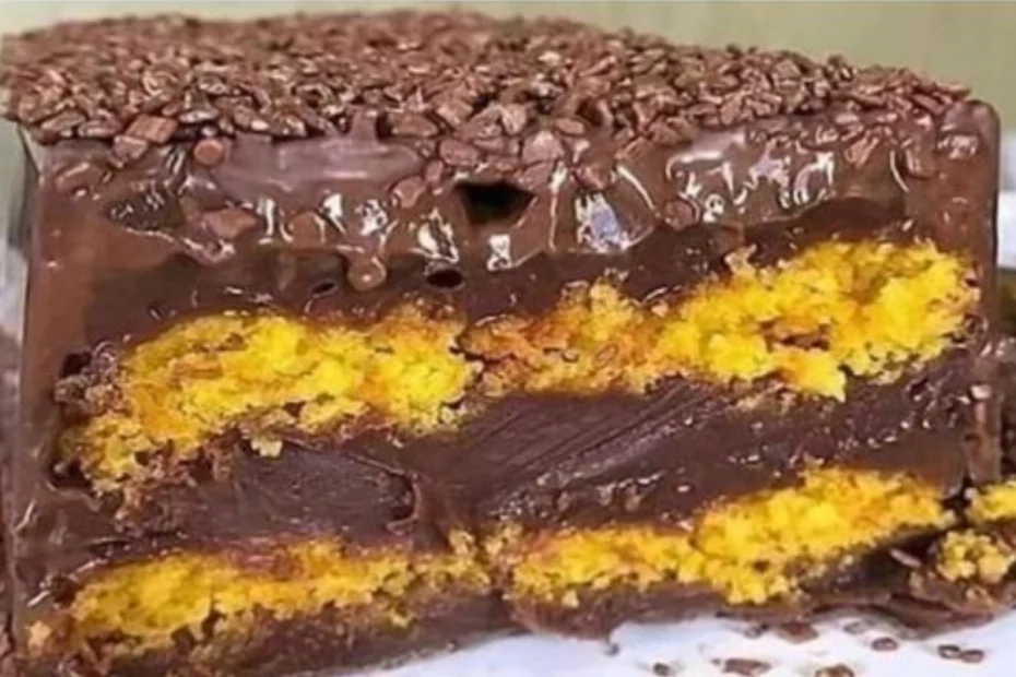 Bolo de cenoura com cobertura de chocolate