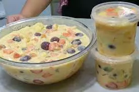  salada de fruta com creme