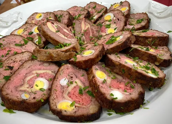 bolo de carne recheado