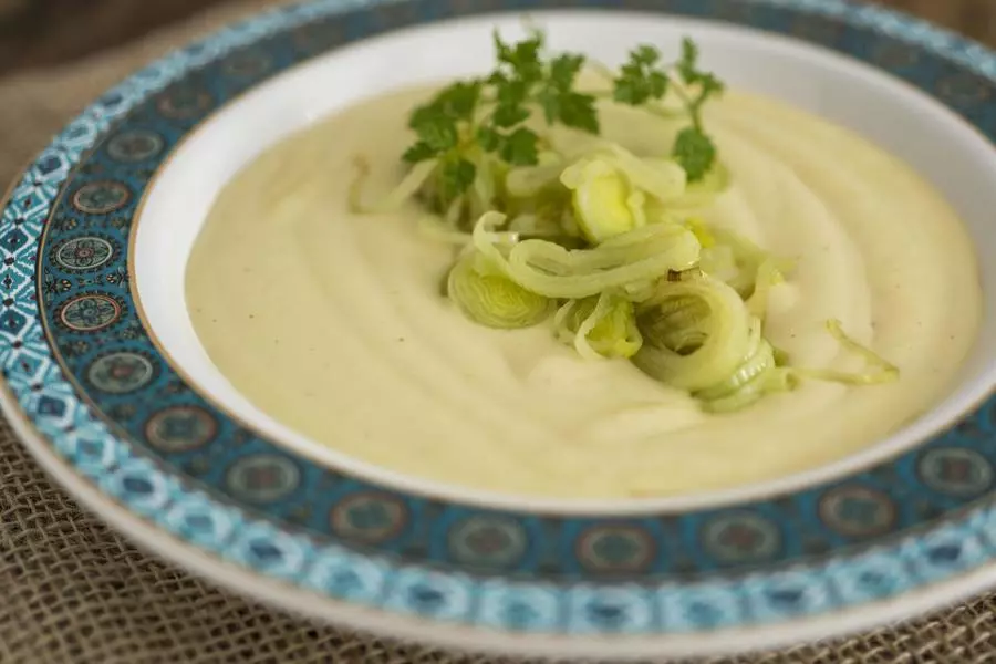 caldo de alho poró