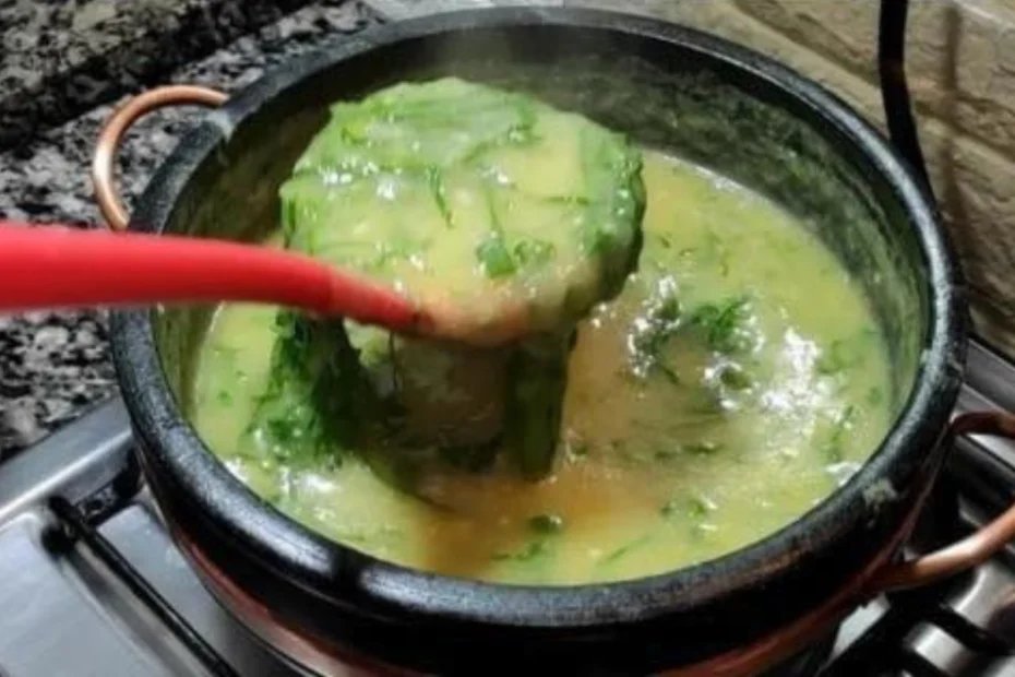 sopa de fubá com couve